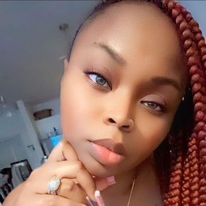 Meet your Posher, Denise